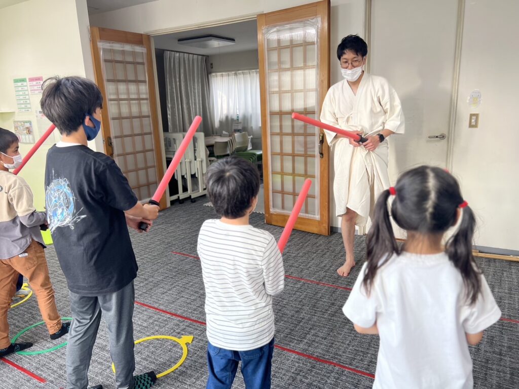 剣道を学ぶ子どもたち