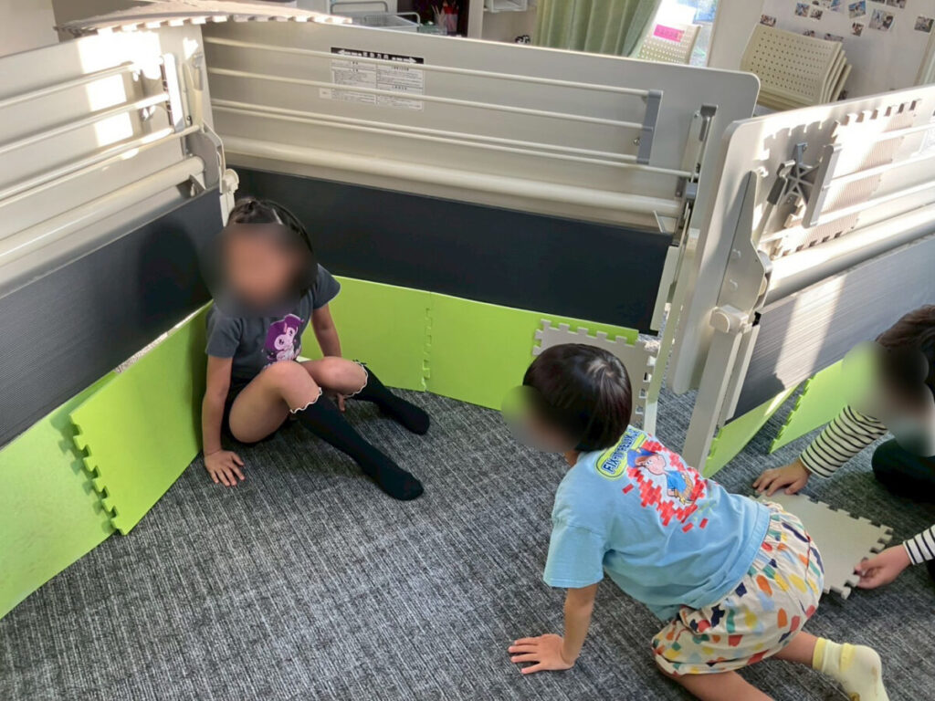 隠れ中