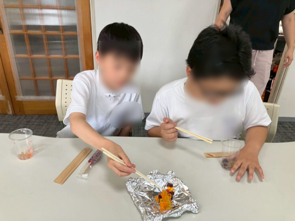 グミ掴み